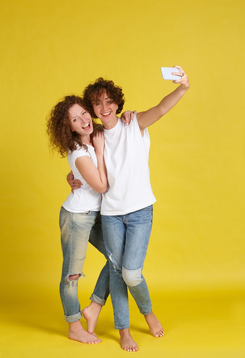 Non-Verbal Communication: Understanding Body Language and Facial Expressions